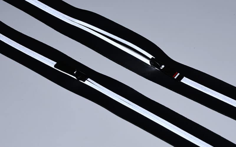 waterproof-reflective-zipper