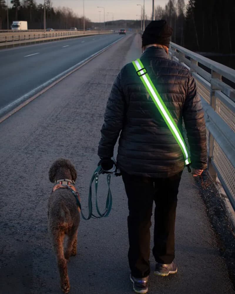 reflective-sash-for-working