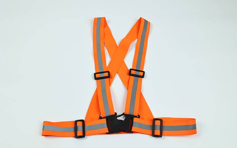 shoulder-reflective-vest